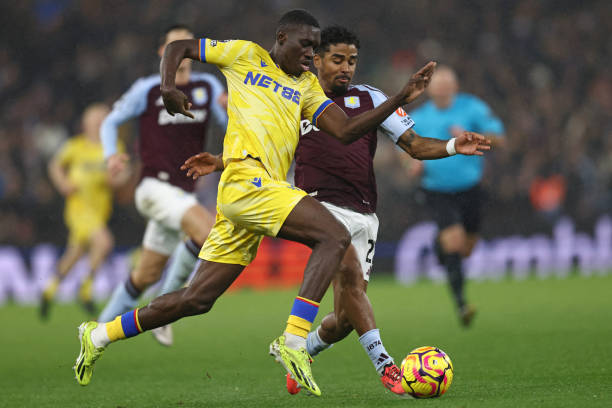 定且出類拔 定且出類拔